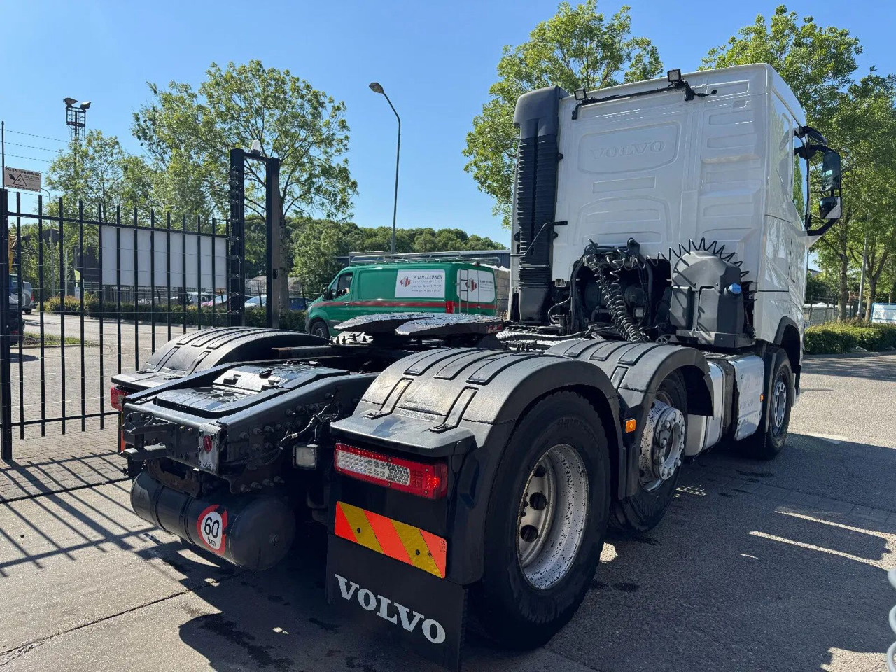 Volvo FH 460 6X2 - EURO 6 + LIFTING AXLE - مقطورة السحب: صورة 4 Volvo FH 460 6X2 - EURO 6 + LIFTING AXLE - مقطورة السحب: صورة 4