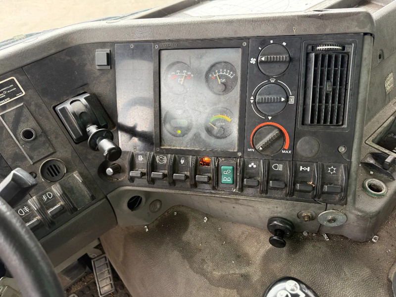 تأجير Volvo FL 12.420 6X2 MANUAL GEAR / FULL STEEL SUSP. / 10 TYRES / HUB REDUCT. + CABLELIFT TIPPER + CONTAINER FLATBED Volvo FL 12.420 6X2 MANUAL GEAR / FULL STEEL SUSP. / 10 TYRES / HUB REDUCT. + CABLELIFT TIPPER + CONTAINER FLATBED: صورة 17 تأجير Volvo FL 12.420 6X2 MANUAL GEAR / FULL STEEL SUSP. / 10 TYRES / HUB REDUCT. + CABLELIFT TIPPER + CONTAINER FLATBED Volvo FL 12.420 6X2 MANUAL GEAR / FULL STEEL SUSP. / 10 TYRES / HUB REDUCT. + CABLELIFT TIPPER + CONTAINER FLATBED: صورة 17