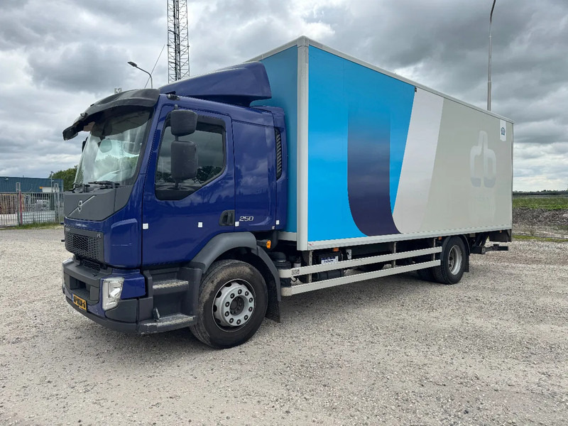 Volvo FL 250 4X2 EURO 6 CARGO LOCK + DHOLLANDIA LIFT TÜV TILL 02-2026 - شاحنة صندوقية: صورة 2 Volvo FL 250 4X2 EURO 6 CARGO LOCK + DHOLLANDIA LIFT TÜV TILL 02-2026 - شاحنة صندوقية: صورة 2
