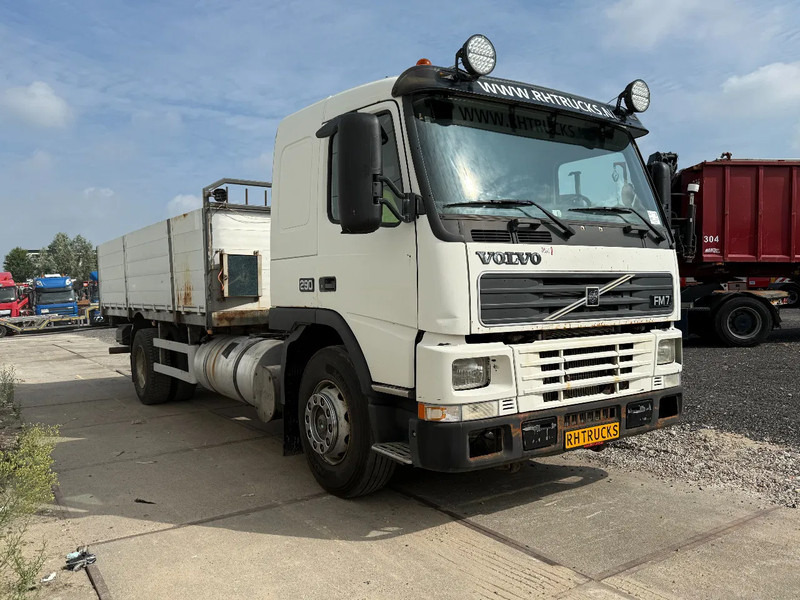 Volvo FM 7.290 4X2 - EURO 2 + MANUAL GEARBOX - شاحنات مسطحة: صورة 3 Volvo FM 7.290 4X2 - EURO 2 + MANUAL GEARBOX - شاحنات مسطحة: صورة 3