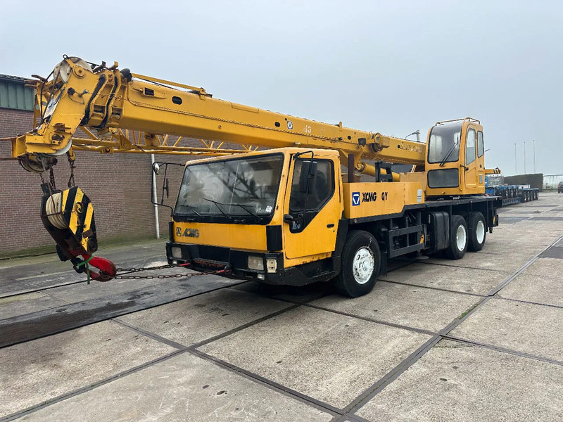 XCMG QY20B.5 6X6 FULL STEEL - موبايل كرين: صورة 2 XCMG QY20B.5 6X6 FULL STEEL - موبايل كرين: صورة 2