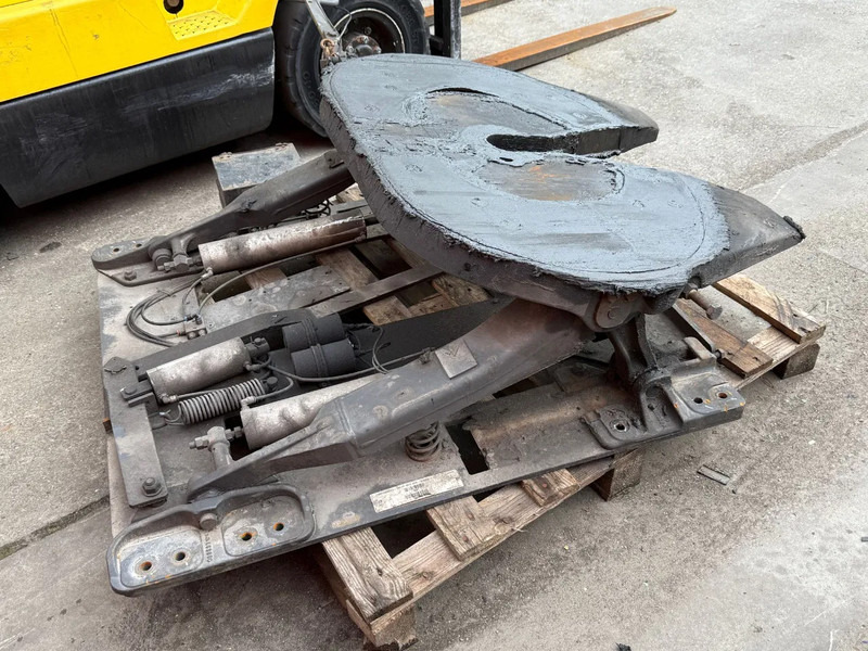 Jost HEFSCHOTEL / LIFTING DISH - قارنة سرجية - شاحنة: صورة 1 Jost HEFSCHOTEL / LIFTING DISH - قارنة سرجية - شاحنة: صورة 1