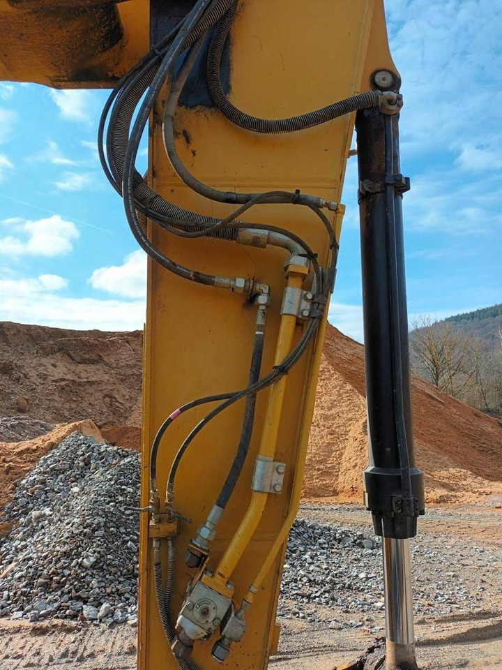 CAT 323 DL - حفار زاحف: صورة 5 CAT 323 DL - حفار زاحف: صورة 5