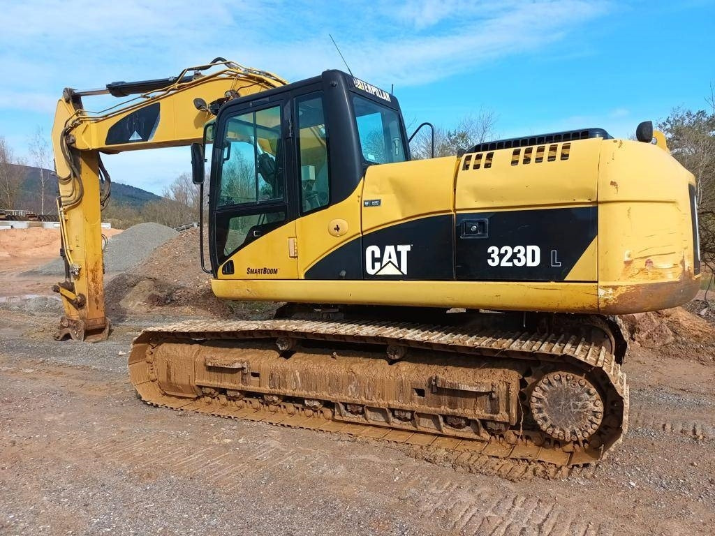 CAT 323 DL - حفار زاحف: صورة 1 CAT 323 DL - حفار زاحف: صورة 1