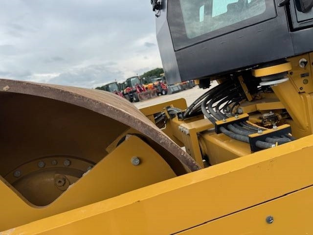 CAT CS 66B - ضاغطة التربة: صورة 4 CAT CS 66B - ضاغطة التربة: صورة 4