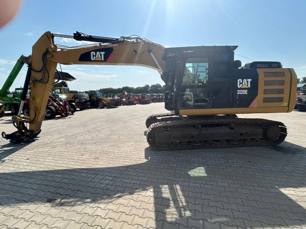 CATERPILLAR 320 EL - حفار زاحف: صورة 1 CATERPILLAR 320 EL - حفار زاحف: صورة 1