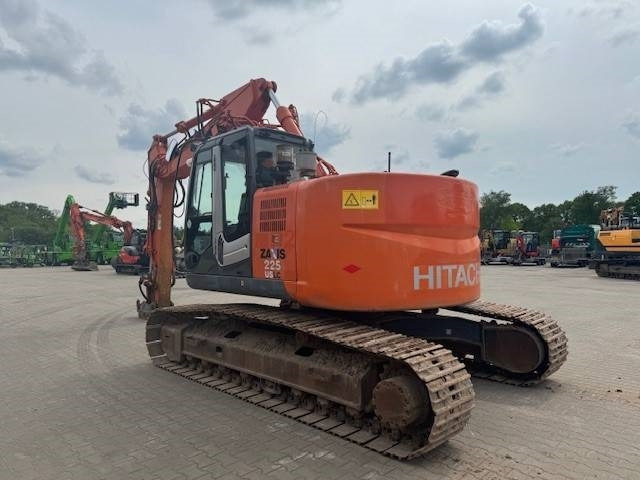 HITACHI ZX 225USLC-3 - حفار زاحف: صورة 4 HITACHI ZX 225USLC-3 - حفار زاحف: صورة 4