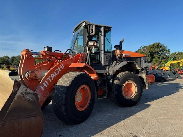 Hitachi ZW 180 - اللودر بعجل: صورة 1 Hitachi ZW 180 - اللودر بعجل: صورة 1