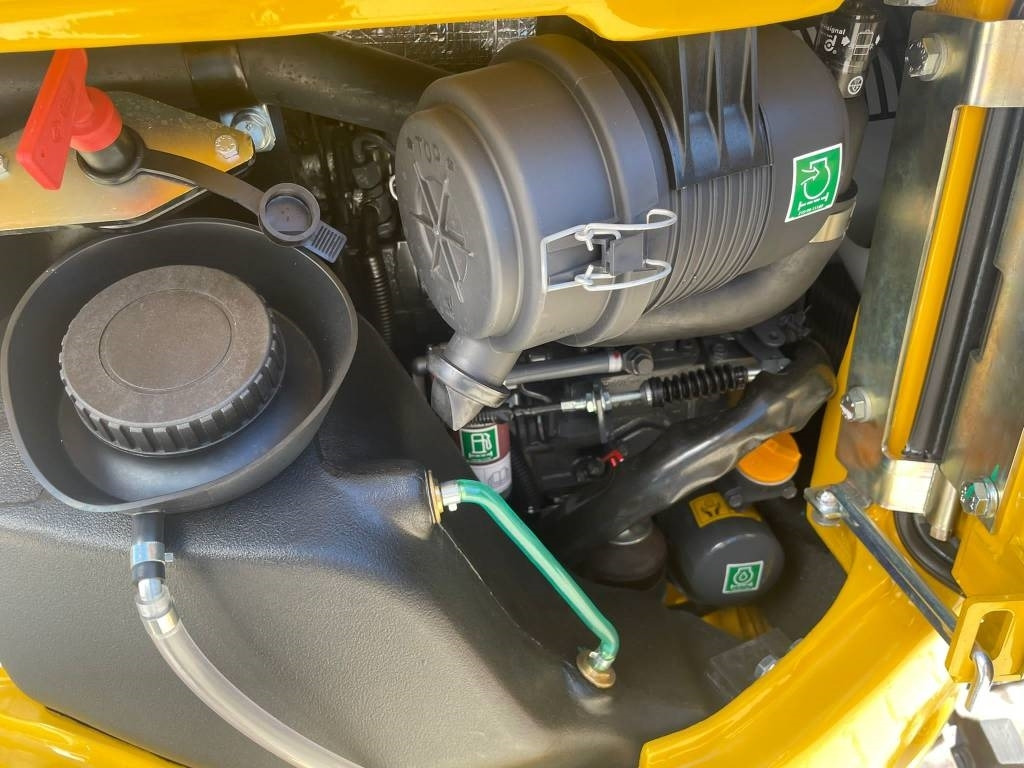 KOMATSU PC16 - حفار صغير: صورة 4 KOMATSU PC16 - حفار صغير: صورة 4