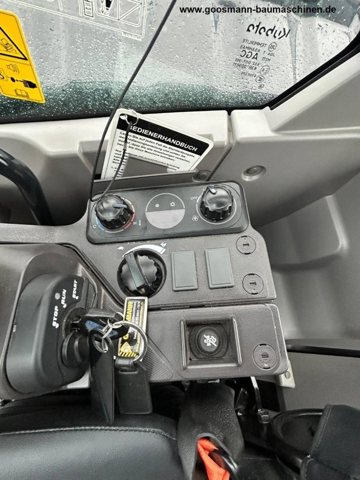 حفار صغير Kubota KX 060-5: صورة 9