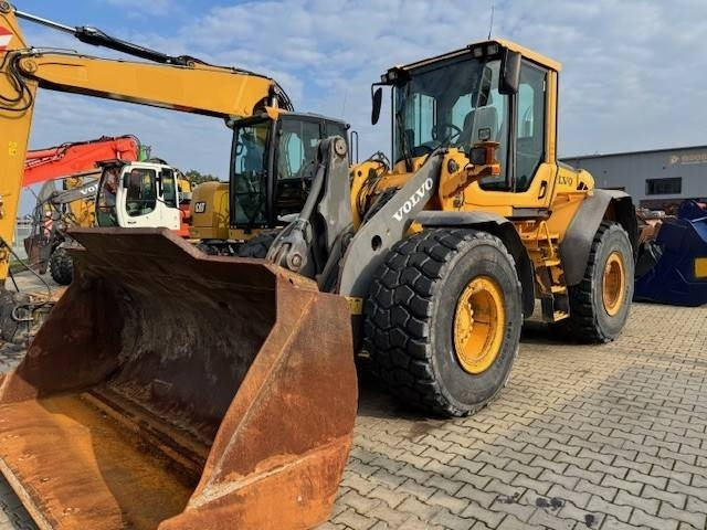 Volvo L 90 F - اللودر بعجل: صورة 3 Volvo L 90 F - اللودر بعجل: صورة 3