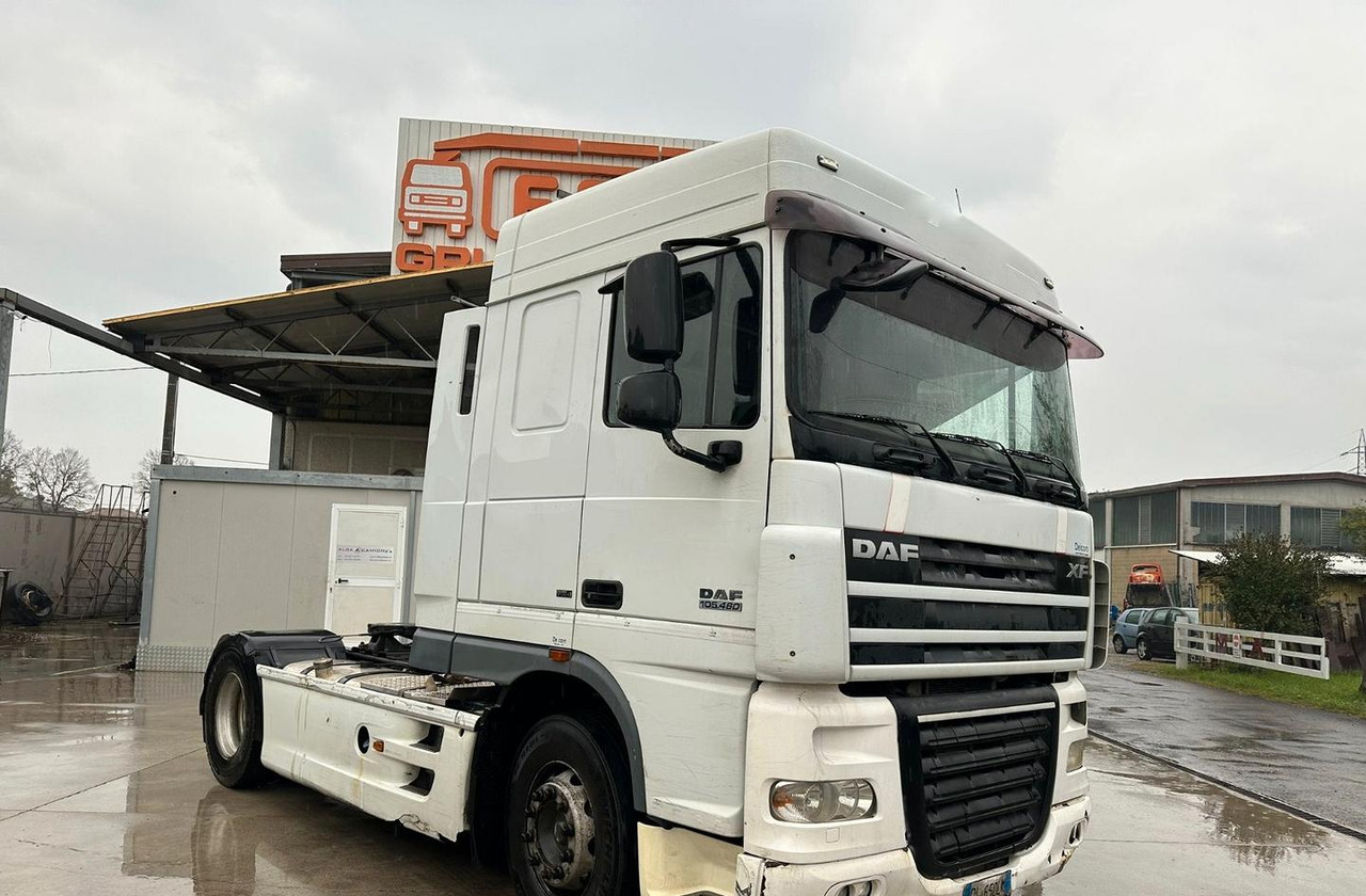 Trattore Daf XF - مقطورة السحب: صورة 1 Trattore Daf XF - مقطورة السحب: صورة 1