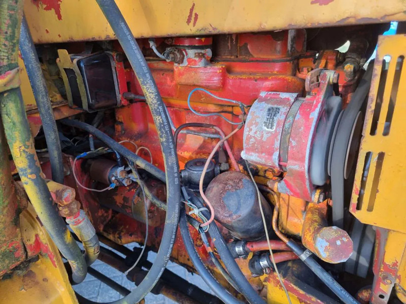 جرار John Deere JD410: صورة 14