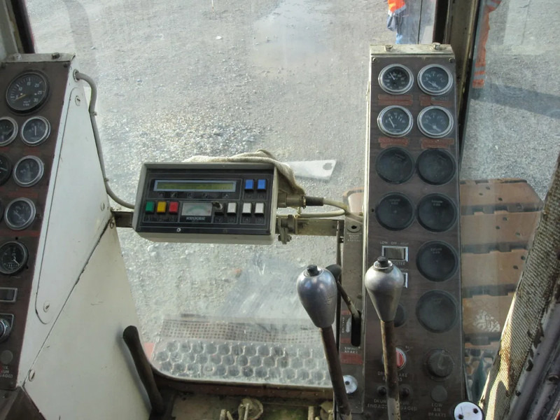 رافعة زاحفة Kobelco Manitowoc 4100 W Vicon Crawler Crane - 79.25 Meter - 200 Tons: صورة 10