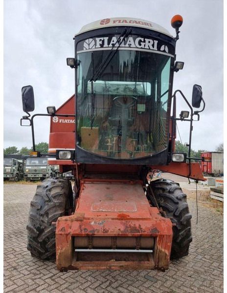 Laverda 3550 R - حصادة: صورة 2 Laverda 3550 R - حصادة: صورة 2