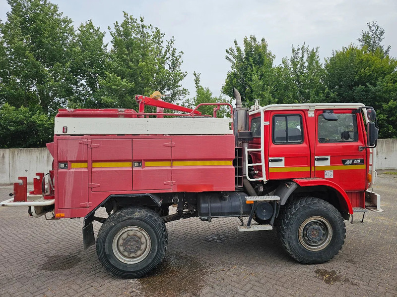 Renault M210 Arbois 3500L - Hydraulic winch - شاحنة حريق: صورة 4 Renault M210 Arbois 3500L - Hydraulic winch - شاحنة حريق: صورة 4