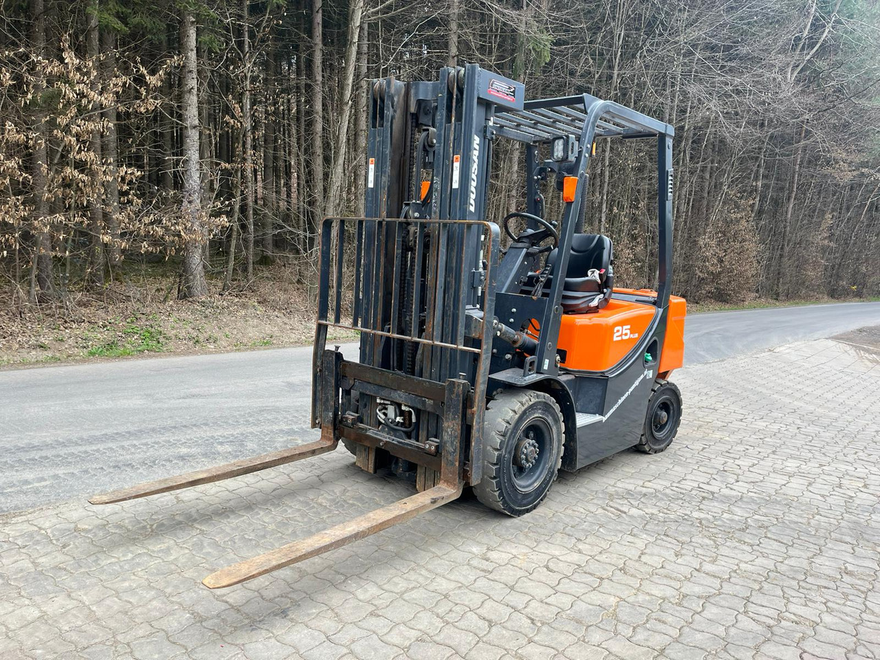 Doosan D 25 GP - رافعة شوكية ديزل: صورة 3 Doosan D 25 GP - رافعة شوكية ديزل: صورة 3