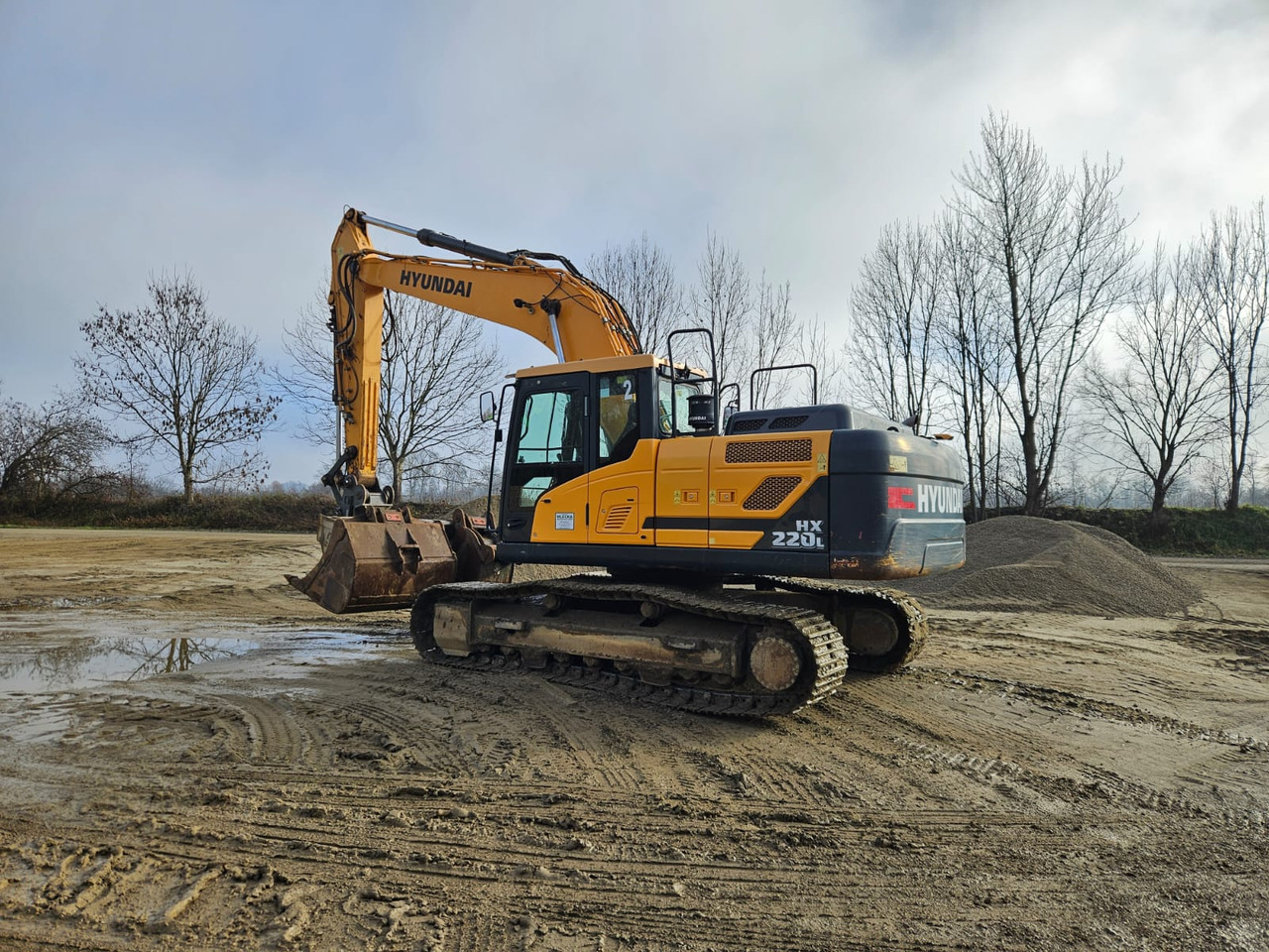 HYUNDAI HX 220 L - حفار زاحف: صورة 2 HYUNDAI HX 220 L - حفار زاحف: صورة 2