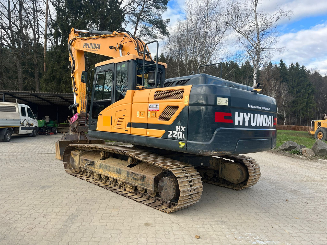 HYUNDAI HX 220 L - حفار زاحف: صورة 4 HYUNDAI HX 220 L - حفار زاحف: صورة 4
