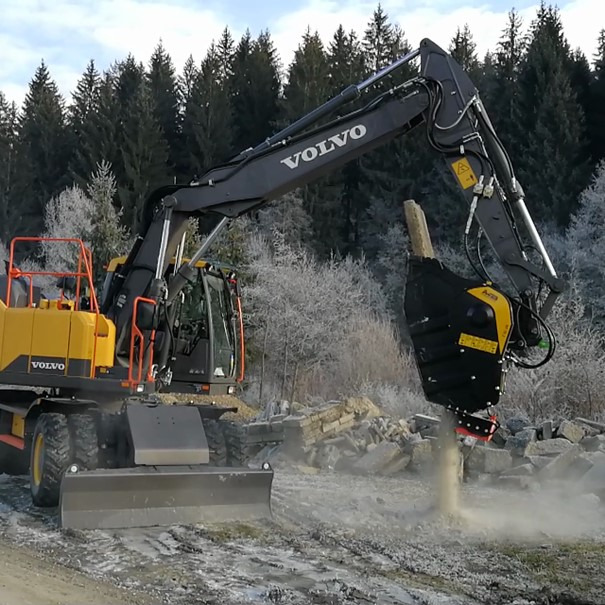 MB CRUSHER BF 70.2 S4 - بكت - حفار زاحف: صورة 2 MB CRUSHER BF 70.2 S4 - بكت - حفار زاحف: صورة 2