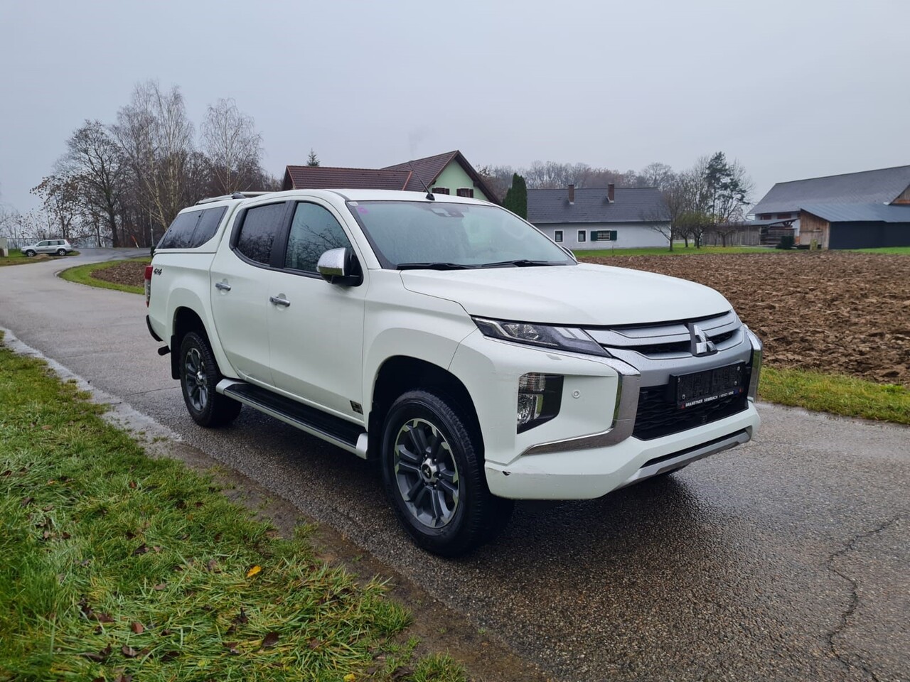 Mitsubishi L 200 - شاحنة البيك أب: صورة 3 Mitsubishi L 200 - شاحنة البيك أب: صورة 3