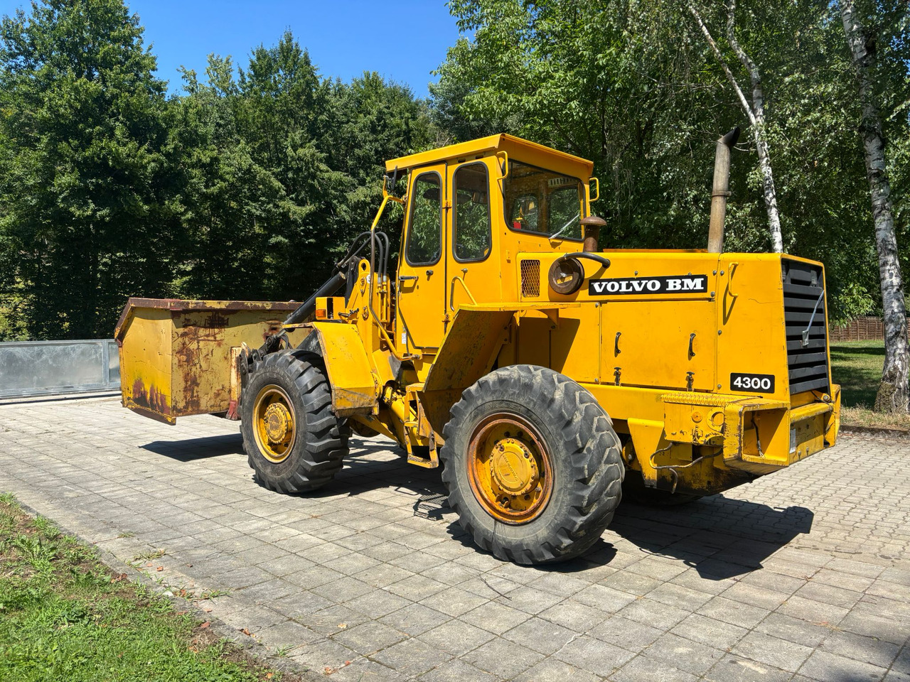 VOLVO BM 4300 - اللودر بعجل: صورة 4 VOLVO BM 4300 - اللودر بعجل: صورة 4