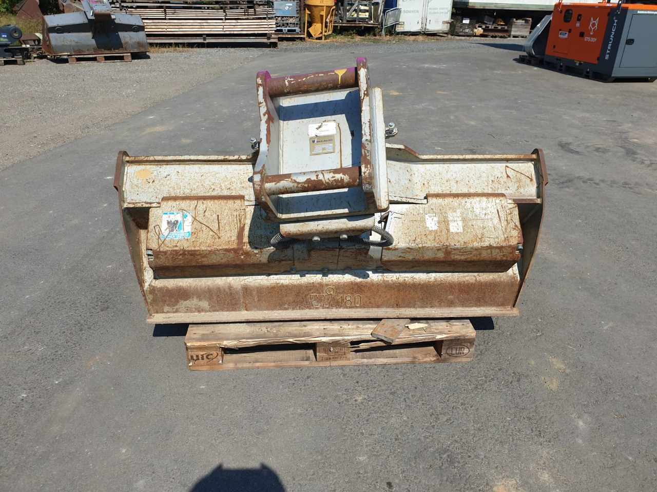Winkelbauer Ditch-cleaning-bucket 180 cm - بكت حفار - حفار زاحف: صورة 4 Winkelbauer Ditch-cleaning-bucket 180 cm - بكت حفار - حفار زاحف: صورة 4