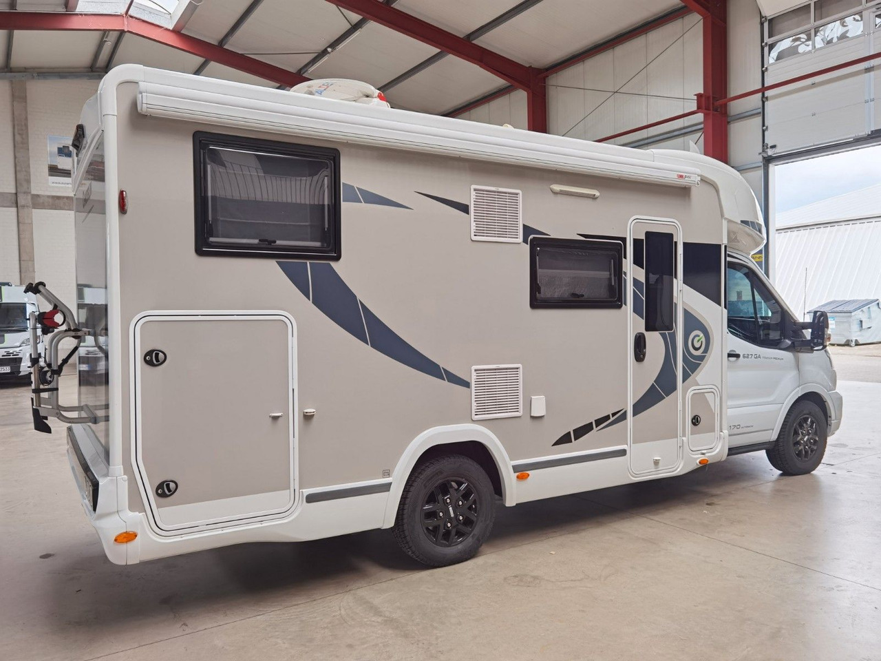 Chausson 627 GA TITANIUM -PREMIUM /EINZELBETTEN & HUBBETT - موتر هوم شبه متكامل: صورة 4 Chausson 627 GA TITANIUM -PREMIUM /EINZELBETTEN & HUBBETT - موتر هوم شبه متكامل: صورة 4