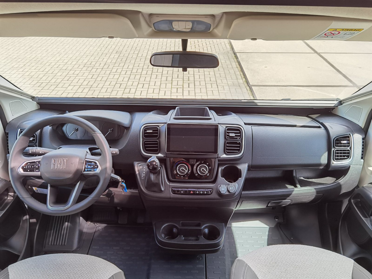 موتر هوم شبه متكامل Chausson 640 ULTIMATE / -2026- / XX-HUBBETT / DRIVE-PAKET: صورة 12 موتر هوم شبه متكامل Chausson 640 ULTIMATE / -2026- / XX-HUBBETT / DRIVE-PAKET: صورة 12