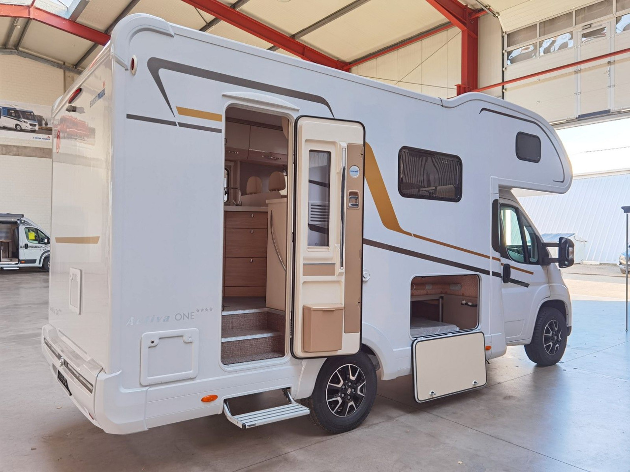 موتر هوم سقف عالي Eura Mobil ACTIVA ONE 630 LS / -2025- / 140PS / RAUMWUNDER: صورة 11
