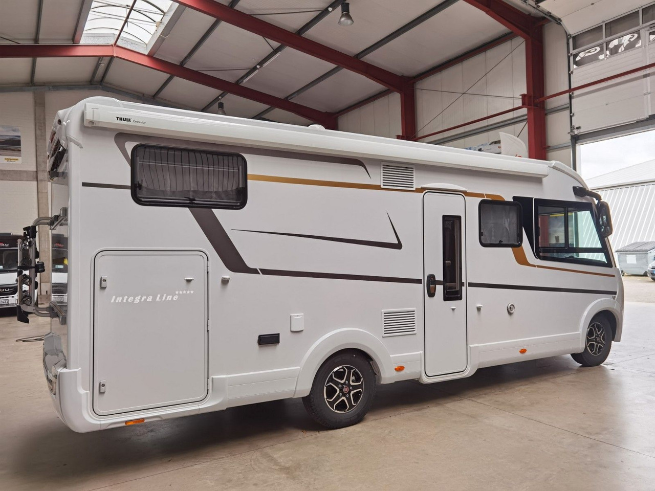 Eura Mobil INTEGRA LINE 720 EF /180PS-9G MAXI/ EINZELBETTEN - موتر هوم متكامل: صورة 4 Eura Mobil INTEGRA LINE 720 EF /180PS-9G MAXI/ EINZELBETTEN - موتر هوم متكامل: صورة 4