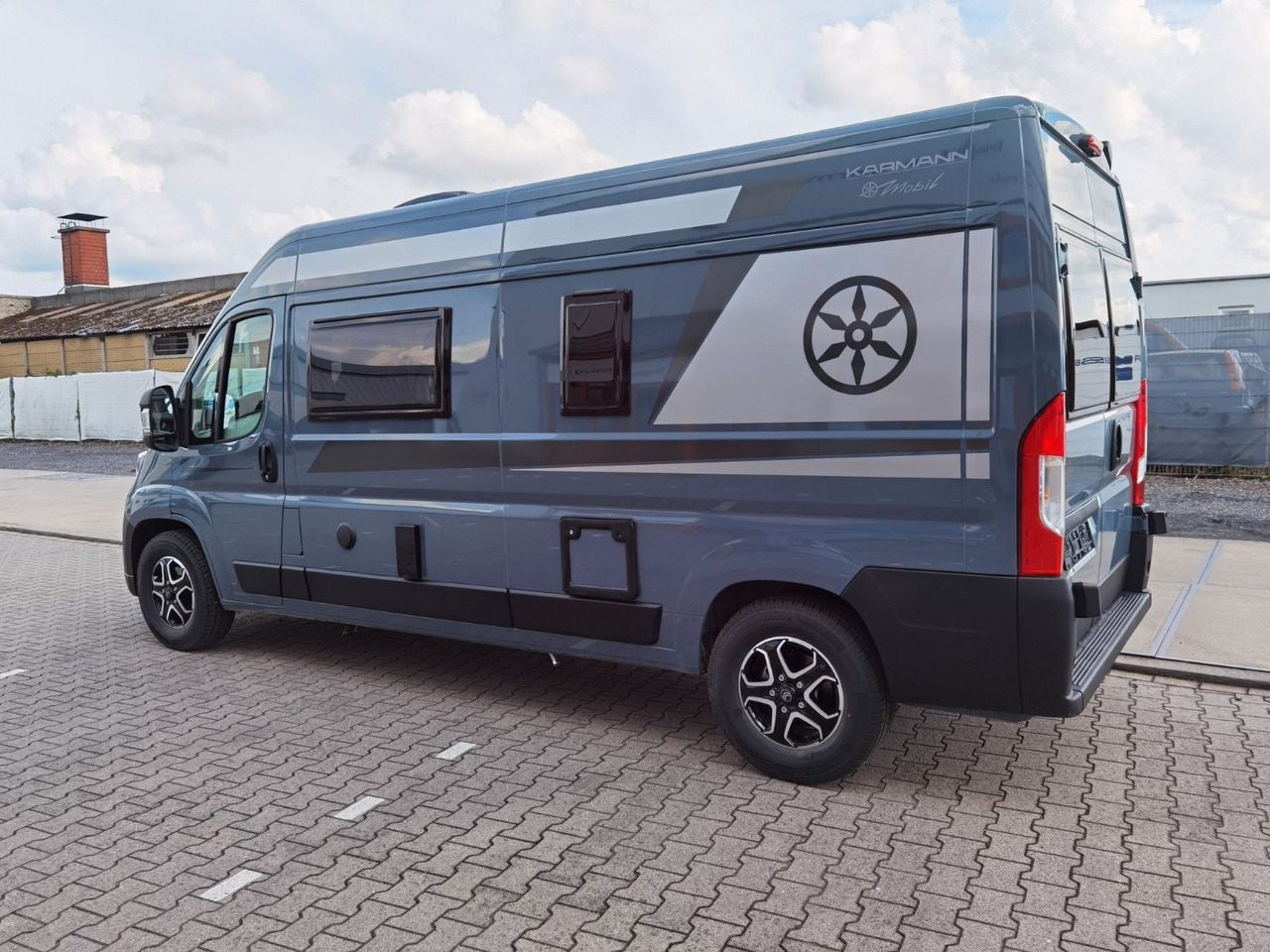 Karmann DAVIS 590 TRENDSTYLE / -2026- / 140PS- AUTOMATIK - كرفان فان: صورة 5 Karmann DAVIS 590 TRENDSTYLE / -2026- / 140PS- AUTOMATIK - كرفان فان: صورة 5