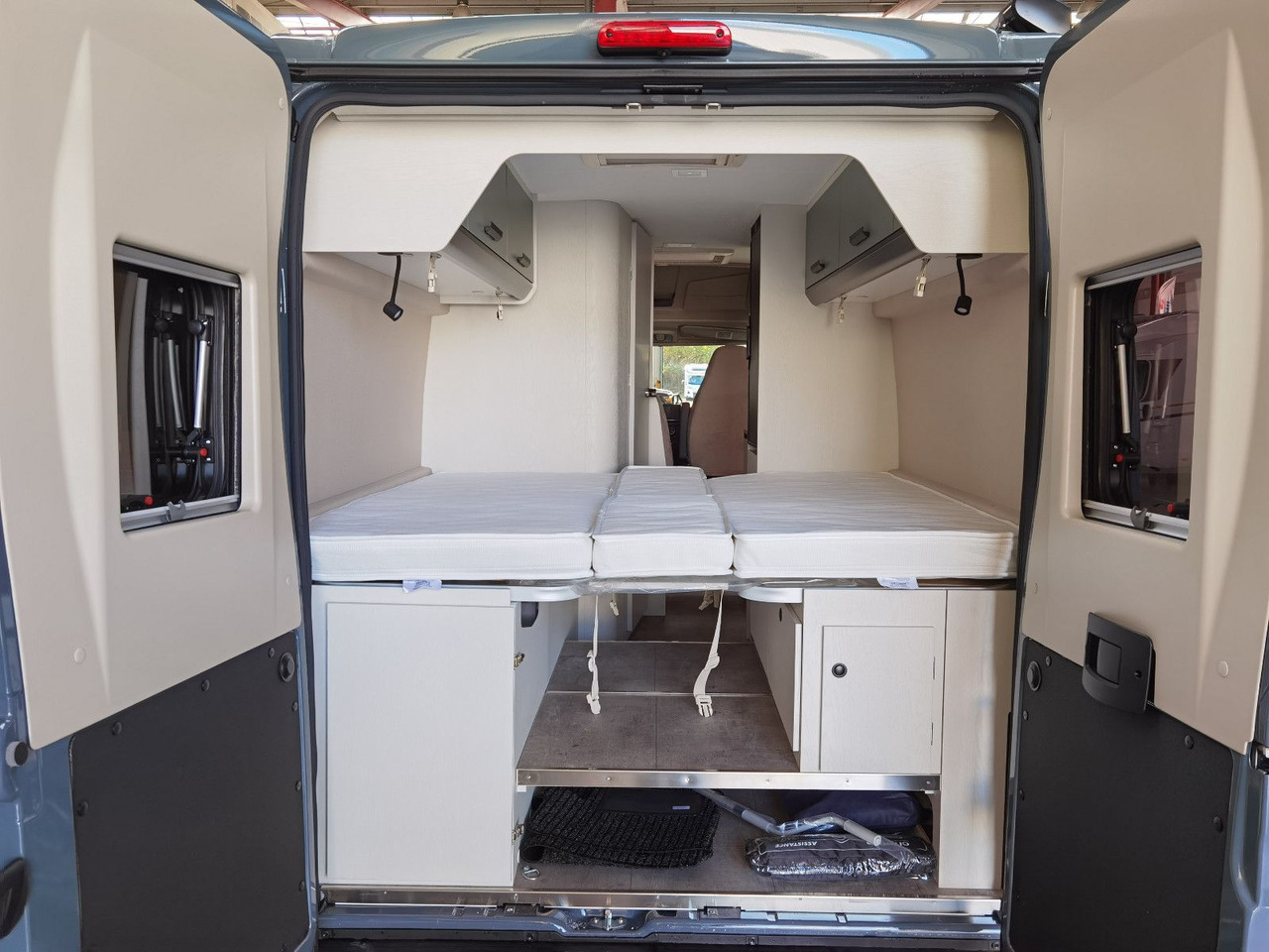 كرفان فان Karmann DAVIS 620 TRENDSTYLE / - 2026 -/ 140PS-AUTOMATIK: صورة 10 كرفان فان Karmann DAVIS 620 TRENDSTYLE / - 2026 -/ 140PS-AUTOMATIK: صورة 10