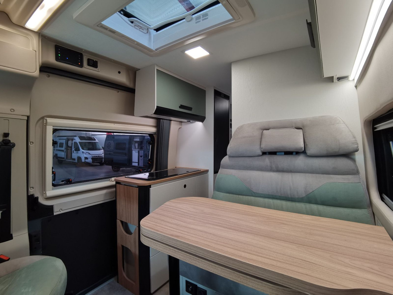 كرفان فان Karmann DAVIS 620 TRENDSTYLE / - 2026 -/ 140PS-AUTOMATIK: صورة 14 كرفان فان Karmann DAVIS 620 TRENDSTYLE / - 2026 -/ 140PS-AUTOMATIK: صورة 14