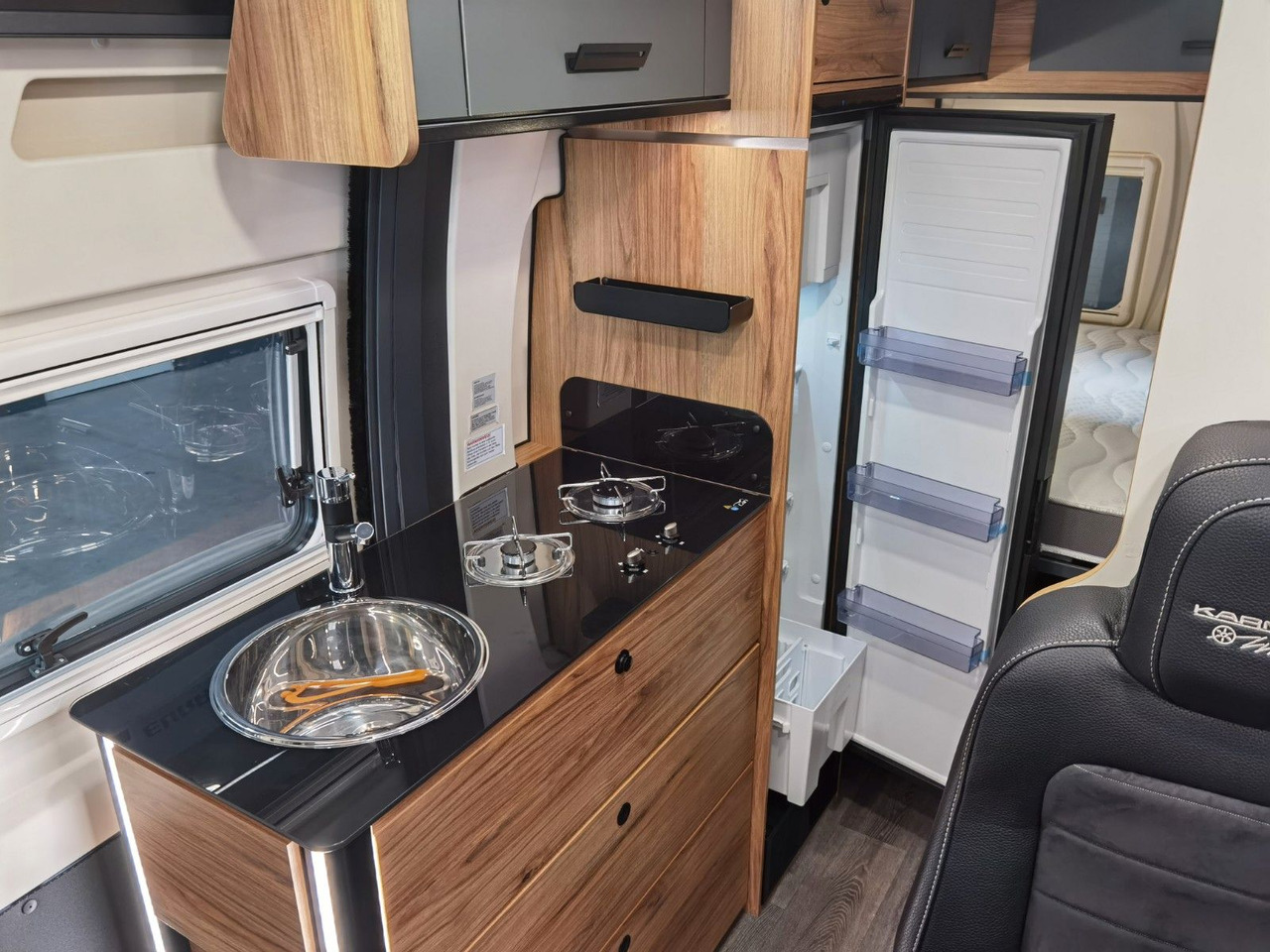 Karmann DEXTER 580 / MODELL 2026 / 8G.AUTOMATIK - كرفان فان: صورة 5 Karmann DEXTER 580 / MODELL 2026 / 8G.AUTOMATIK - كرفان فان: صورة 5