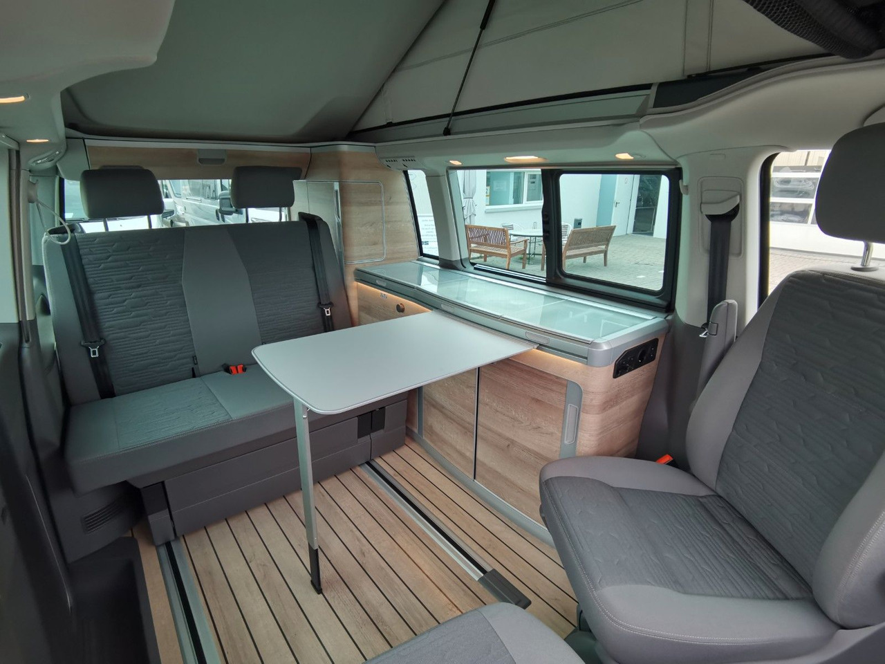 تأجير  Volkswagen T6.1 CALIFORNIA OCEAN EDITION / DSG / ACC / NAVI Volkswagen T6.1 CALIFORNIA OCEAN EDITION / DSG / ACC / NAVI: صورة 15