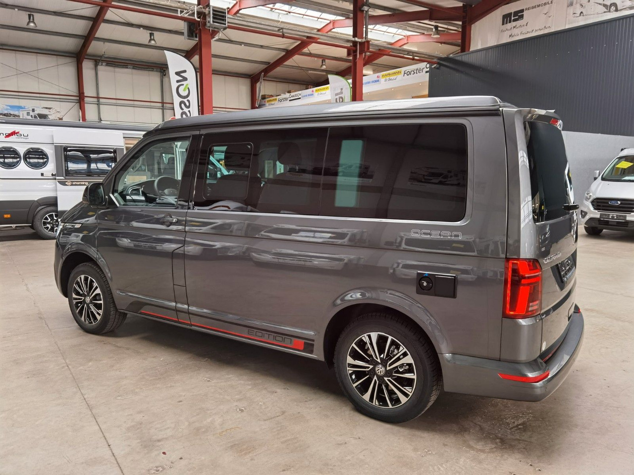 Volkswagen T6.1 CALIFORNIA OCEAN EDITION / DSG / NAVI / ACC - كرفان فان: صورة 5 Volkswagen T6.1 CALIFORNIA OCEAN EDITION / DSG / NAVI / ACC - كرفان فان: صورة 5