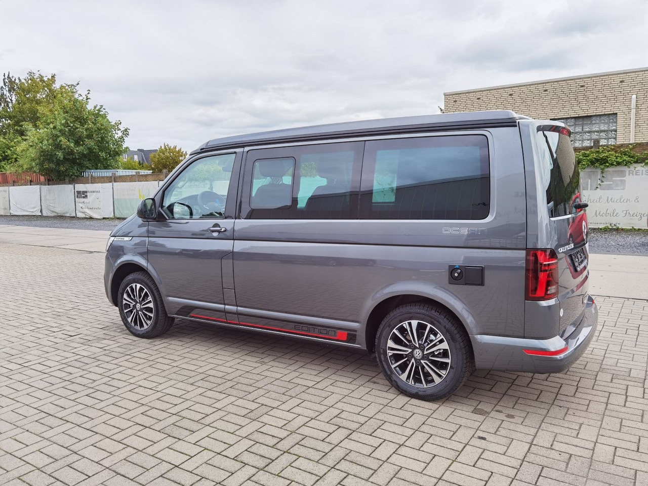 Volkswagen T6.1 CALIFORNIA OCEAN EDITION / DSG / NAVI / ACC - كرفان فان: صورة 5 Volkswagen T6.1 CALIFORNIA OCEAN EDITION / DSG / NAVI / ACC - كرفان فان: صورة 5