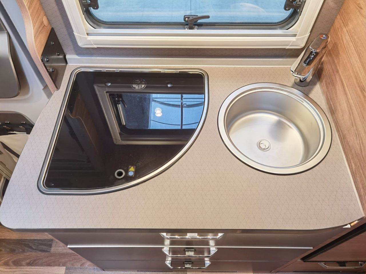 تأجير  Weinsberg CARACOMPACT 600 MEG PEPPER / 8G. - AUTOMATIK Weinsberg CARACOMPACT 600 MEG PEPPER / 8G. - AUTOMATIK: صورة 17