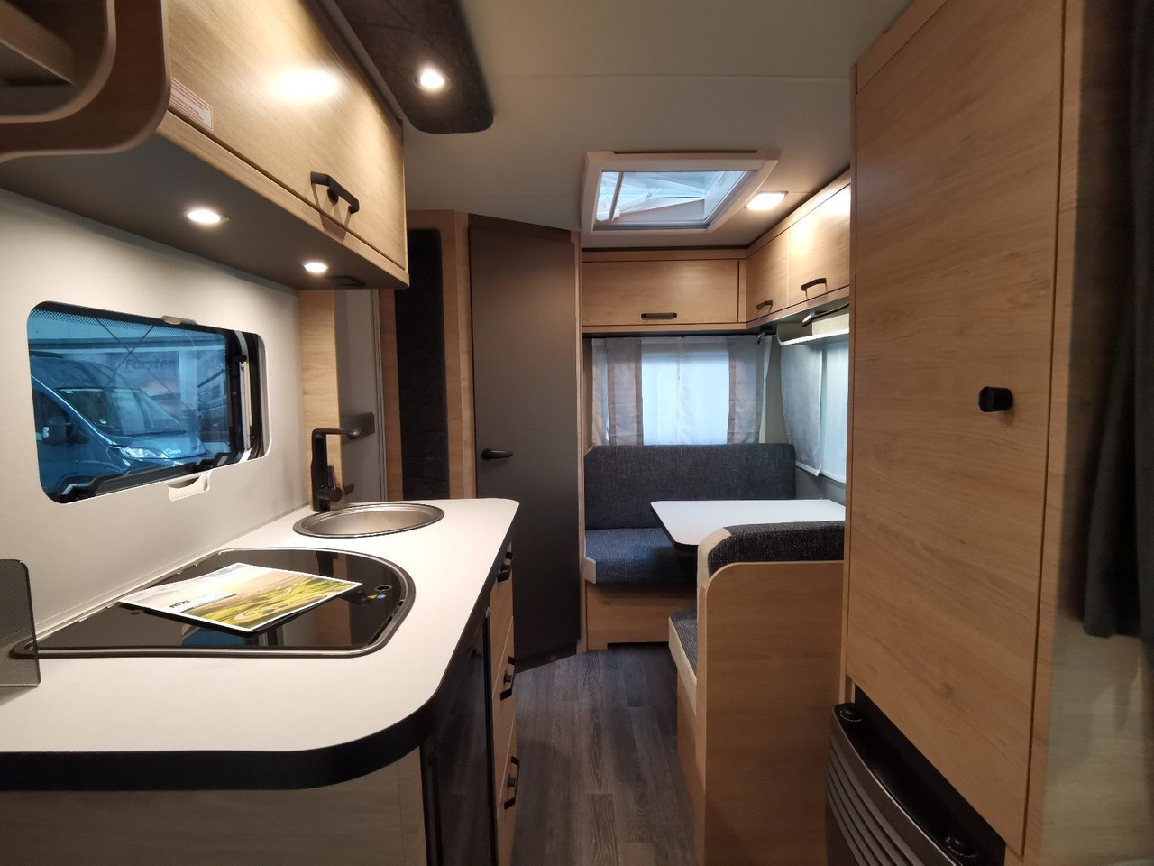 كرفان سحب Weinsberg CARAONE 390 QD  / -2026 -/ 1350 KG: صورة 13