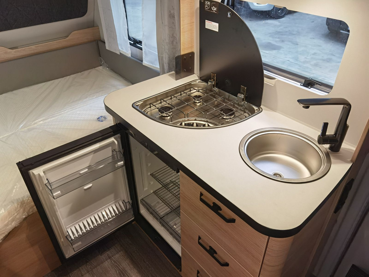 كرفان سحب Weinsberg CARAONE 390 QD  / -2026 -/ 1350 KG: صورة 19