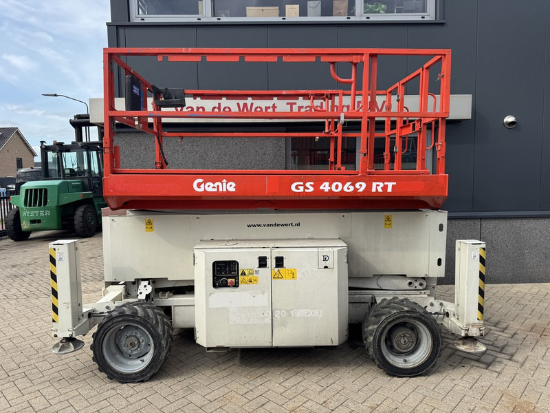 Genie GS 4069 RT Hoogwerker / Arbeitsbuhne 14mtr werkhoogte 4x4 Kubota DIESEL 2014 - مرفاع مقصي: صورة 1 Genie GS 4069 RT Hoogwerker / Arbeitsbuhne 14mtr werkhoogte 4x4 Kubota DIESEL 2014 - مرفاع مقصي: صورة 1