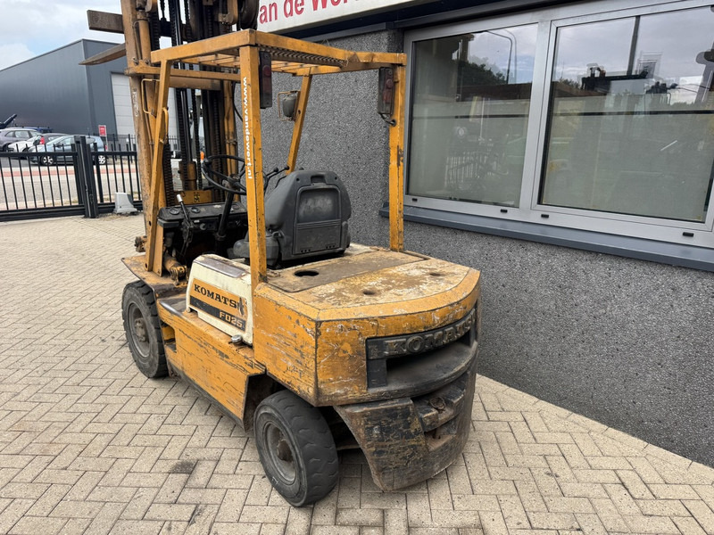 Komatsu FD25-8 Triplo 600 Freelift / 3e Functie Isuzu Diesel - رافعة شوكية ديزل: صورة 4 Komatsu FD25-8 Triplo 600 Freelift / 3e Functie Isuzu Diesel - رافعة شوكية ديزل: صورة 4