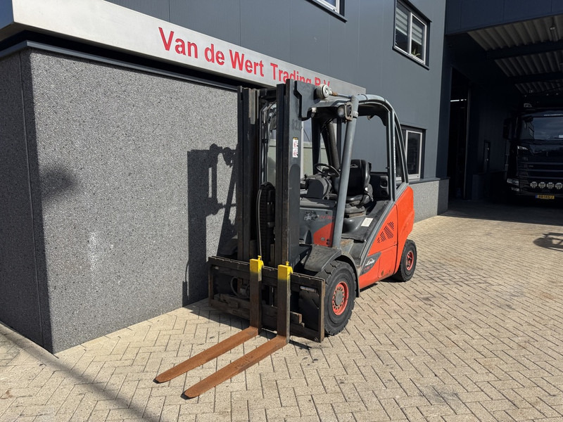 Linde H30D-02 Triplo 465 Freelift / Sideshift / VW Diesel 2014 - رافعة شوكية ديزل: صورة 3 Linde H30D-02 Triplo 465 Freelift / Sideshift / VW Diesel 2014 - رافعة شوكية ديزل: صورة 3