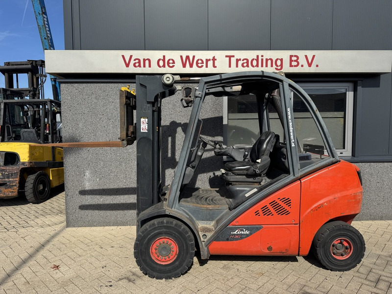 Linde H30D-02 Triplo 465 Freelift / Sideshift / VW Diesel 2014 - رافعة شوكية ديزل: صورة 5 Linde H30D-02 Triplo 465 Freelift / Sideshift / VW Diesel 2014 - رافعة شوكية ديزل: صورة 5