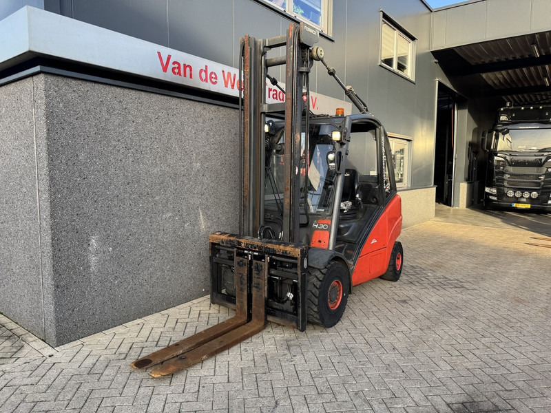Linde H30T Duplo 450 Sideshift / Vorkversteller LPG 2003 - رافعة شوكية تعمل بالغاز: صورة 3 Linde H30T Duplo 450 Sideshift / Vorkversteller LPG 2003 - رافعة شوكية تعمل بالغاز: صورة 3