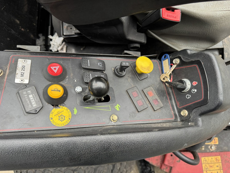 جزازة عشب الحدائق Toro Groundmaster 7210 Cirkelmaaier / Parkmaaier / Grasmaaier 183CM Breedte Kubota Diesel 2019: صورة 9 جزازة عشب الحدائق Toro Groundmaster 7210 Cirkelmaaier / Parkmaaier / Grasmaaier 183CM Breedte Kubota Diesel 2019: صورة 9