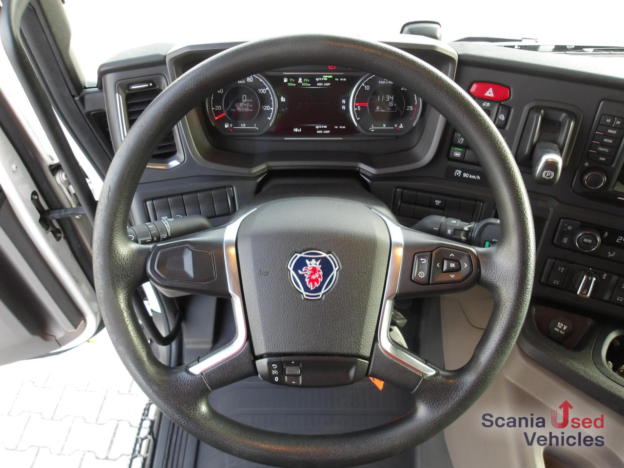 SCANIA P 320 B6x2*4LB / Full Air / Getränkefahrzeug - شاحنة مشروبات: صورة 3 SCANIA P 320 B6x2*4LB / Full Air / Getränkefahrzeug - شاحنة مشروبات: صورة 3