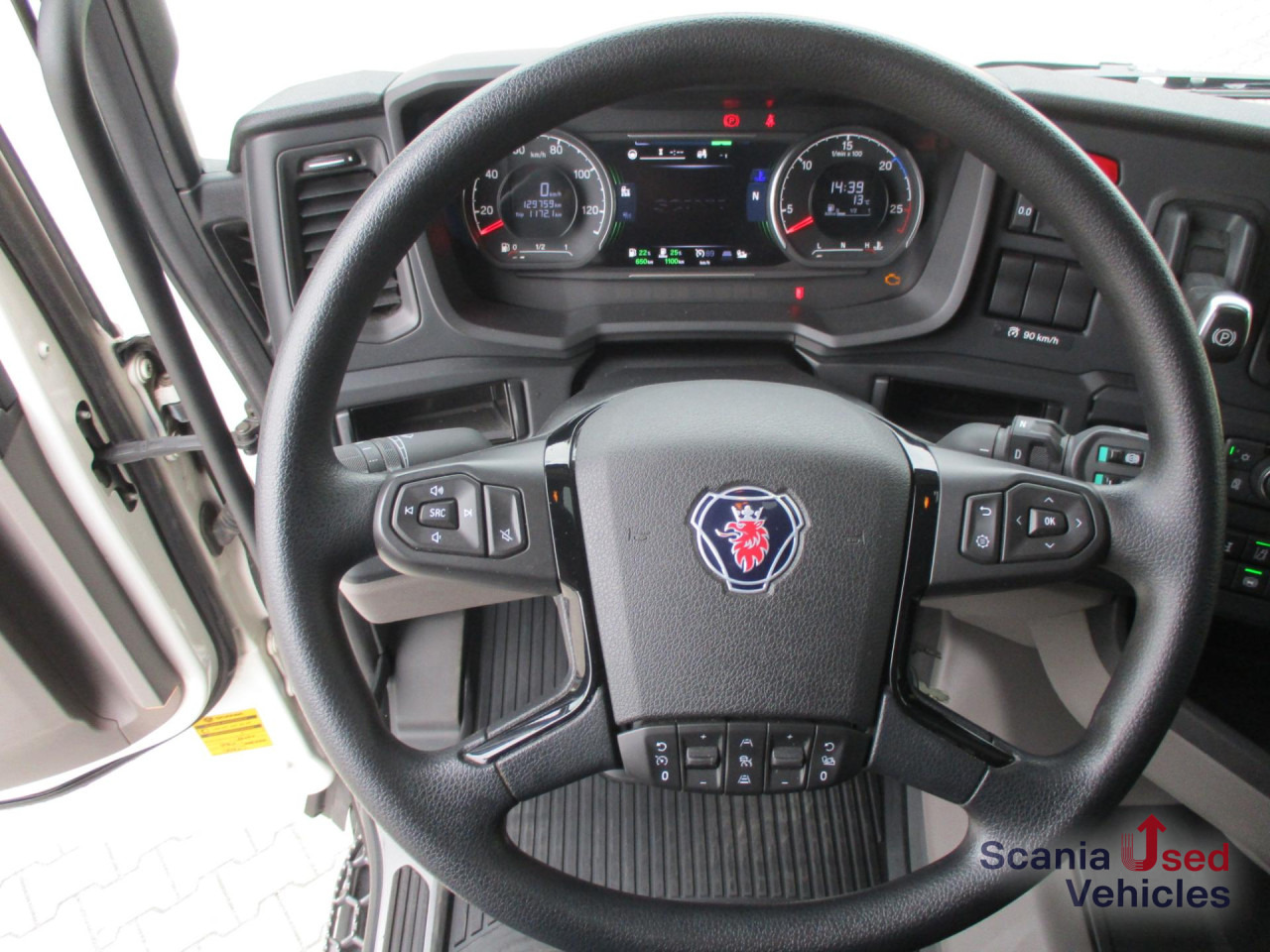 SCANIA R 460 A4x2NA / ADR AT / Navi / LED / Hydr. - رأس تريلا: صورة 2 SCANIA R 460 A4x2NA / ADR AT / Navi / LED / Hydr. - رأس تريلا: صورة 2