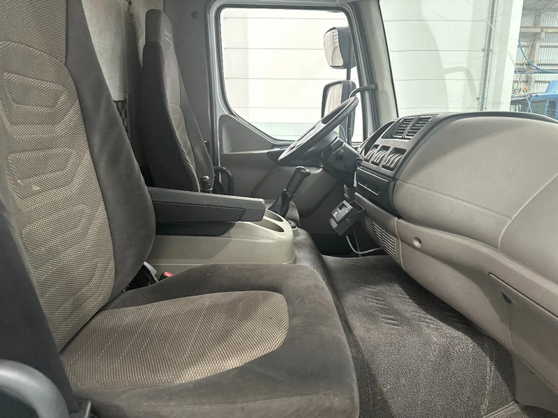 شاحنة ذات مبرد DAF LF 45 250 / VLEESHANGWERK/RAILS DE VIANDE/FLEISH BAHNEN: صورة 13 شاحنة ذات مبرد DAF LF 45 250 / VLEESHANGWERK/RAILS DE VIANDE/FLEISH BAHNEN: صورة 13